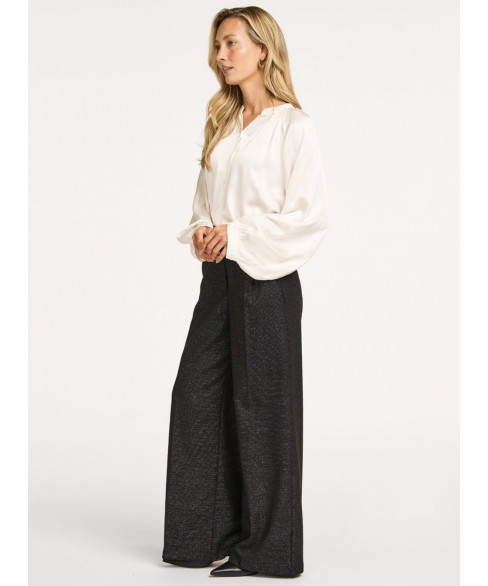 Блуза цвета экрю с длинным рукавом на манжете из 100% вискозы 